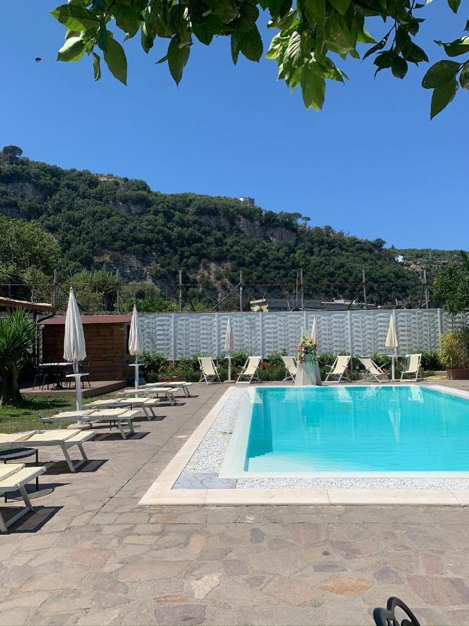 Casa Sorrento, Immerso Nel Verde A Pochi Passi Dal Centro Dış mekan fotoğraf